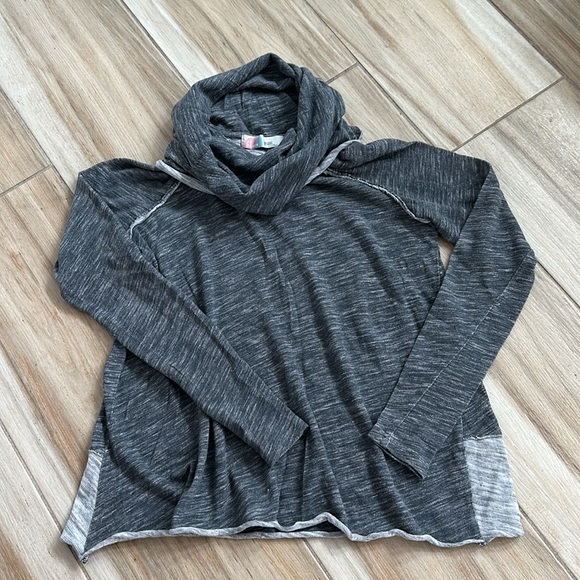 Free People Beach Cocoon Cowl pullover gray OS - Picture 4 of 7